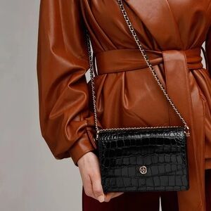 Tory Burch Robinson Embossed Shoulder Bag